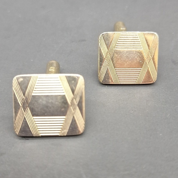 American Vintage Other - Vintage Gold Tone Geometric Cufflinks